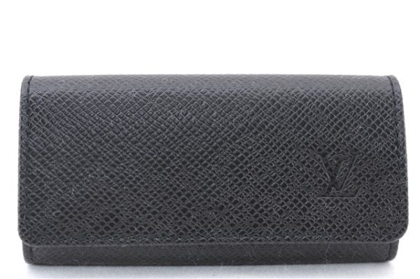 Authentic Louis Vuitton Taiga Multicles 4 Four Hooks Key Case M30522 Black 4368E For Sale