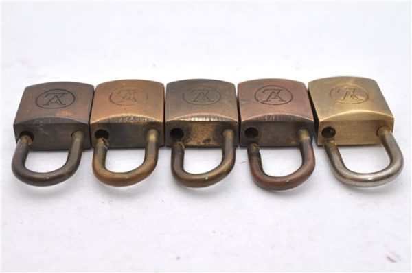 Authentic Louis Vuitton Padlock 10Set Old Model LV 5912D Fashion