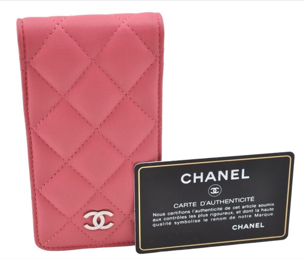 Authentic CHANEL Lamb Skin Matelasse CC Logo Ipod Case Pink J4536 Hot on Sale